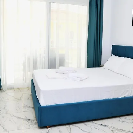 Emerald Apartment *