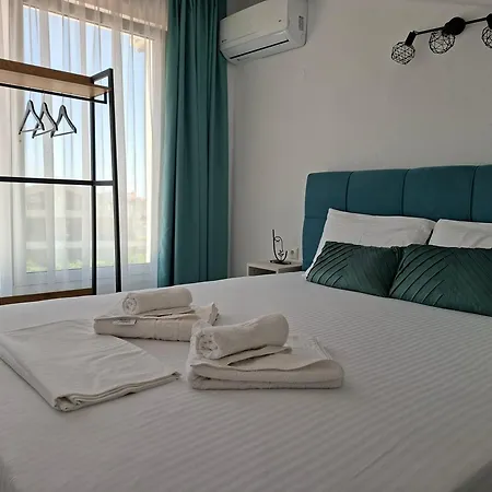 Emerald Daire Skala Rachoni (Thasos)