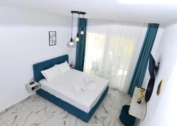 Emerald * Σκάλα Ραχωνίου